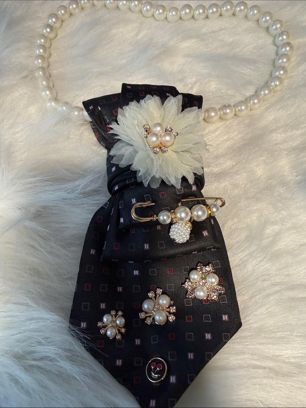 Elegant Black Pearl-Embellished Women’s Necklace Bag Accessory Junk Tie